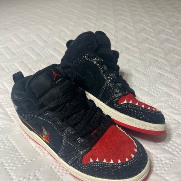 Nike Air Jordan 1 MID GS Siempre Familia Child Size 2Y Big Boy Running Shoes - Picture 3 of 15